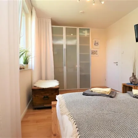 Kaeptn Brass 1 App 4 *